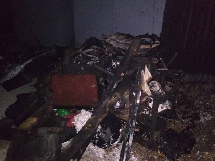 У Львові в гаражі гасили пожежу У Львові в гаражі гасили пожежу