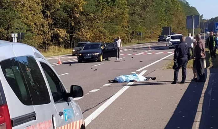На Львівщині автомобіль на смерть збив пішохода На Львівщині автомобіль на смерть збив пішохода