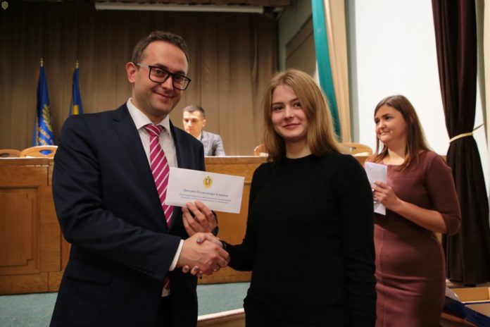 Дві сотні кращих студентів Львівщини отримали обласні премії Дві сотні кращих студентів Львівщини отримали обласні премії