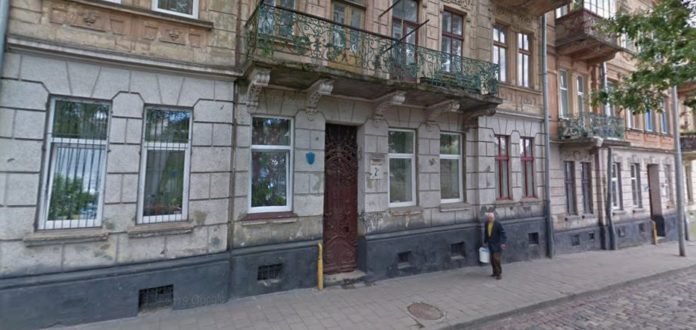 У Львові друзі призовника побили офіцера під час вручення повістки У Львові друзі призовника побили офіцера під час вручення повістки
