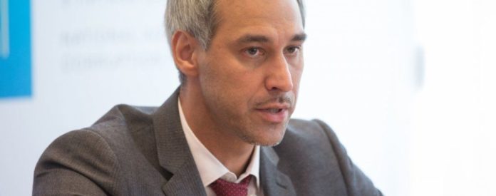 Рябошапка: справи про Burisma і сина Байдена передадуть у НАБУ, ДБР та СБУ Рябошапка: справи про Burisma і сина Байдена передадуть у НАБУ, ДБР та СБУ