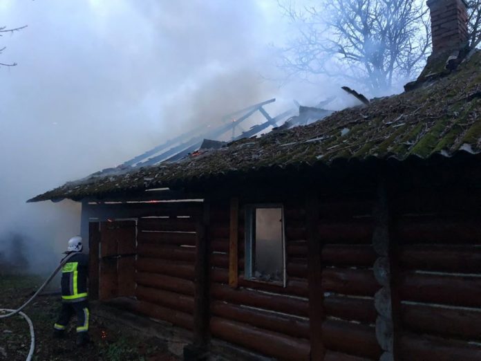 На Львівщині горів будинок На Львівщині горів будинок