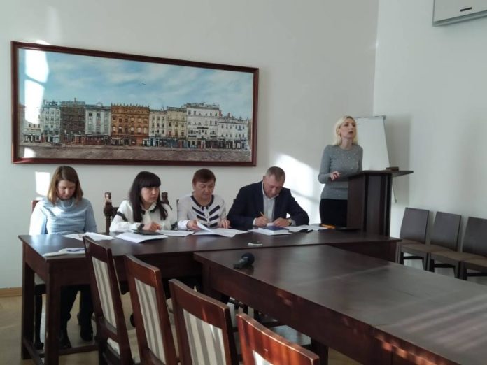 Мерія Львова продала дві земельні ділянки на Левандівці за 22,2 мільйона гривень Мерія Львова продала дві земельні ділянки на Левандівці за 22,2 мільйона гривень