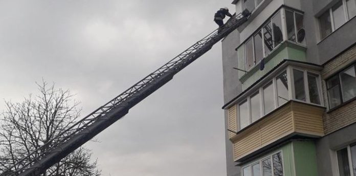 В квартирі у Червонограді виявили тіло жінко В квартирі у Червонограді виявили тіло жінко