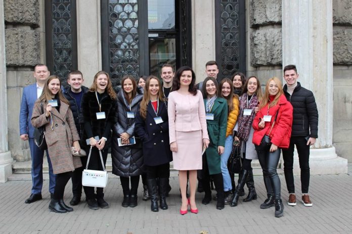 Очільниця Львівської прокуратури покликала до закладу на екскурсію Очільниця Львівської прокуратури покликала до закладу на екскурсію