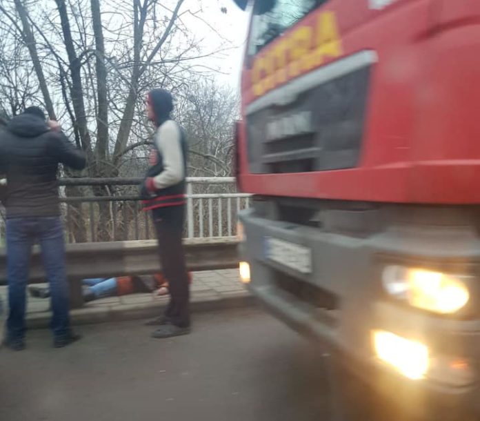У Львові на тротуарі виявили мертву жінку У Львові на тротуарі виявили мертву жінку