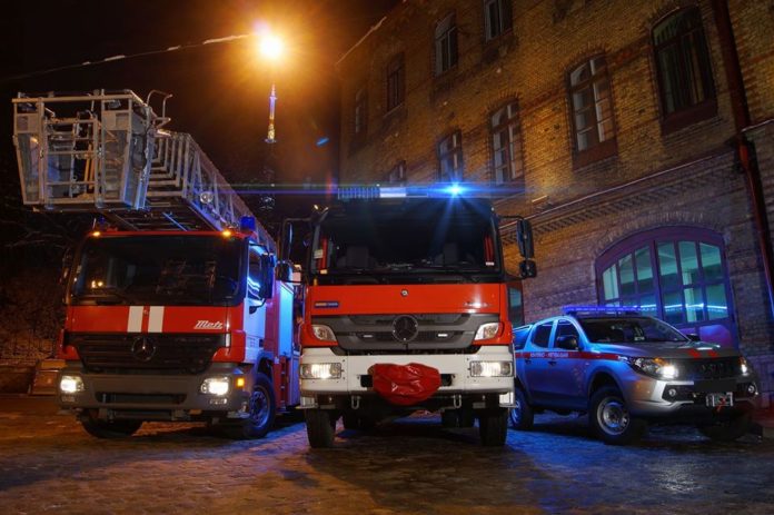 У Новояворівську рятувальники надали доступ поліції в квартиру, де помер власник У Новояворівську рятувальники надали доступ поліції в квартиру, де помер власник