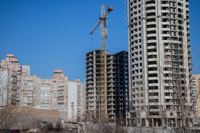 У Кабміні розроблять законопроект для вирішення проблеми «довгобудів» У Кабміні розроблять законопроект для вирішення проблеми «довгобудів»