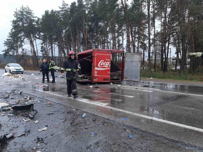 На Львівщині у ДТП потрапили дві вантажівки На Львівщині у ДТП потрапили дві вантажівки