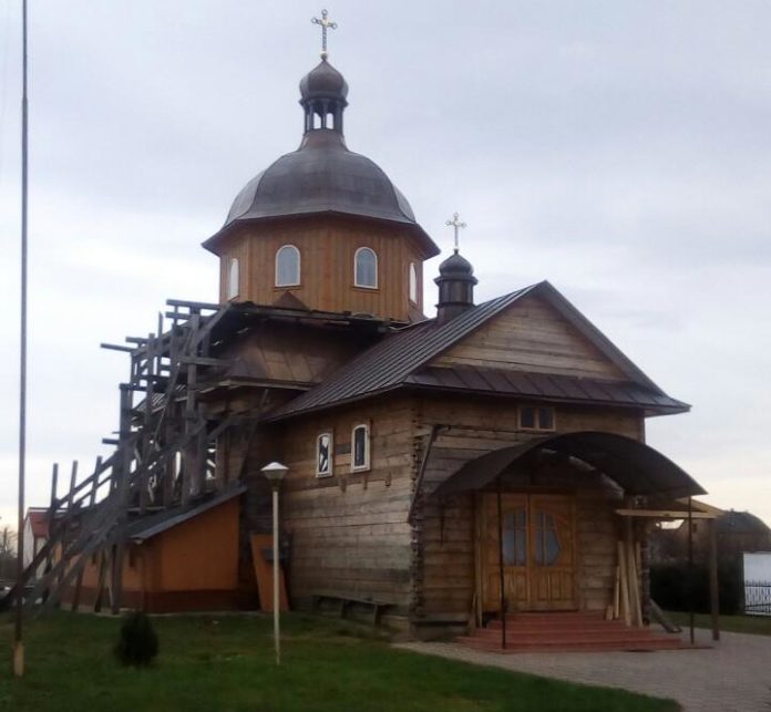 На Яворівщині завершують реставрацію двох храмів XVIII та XIX століття На Яворівщині завершують реставрацію двох храмів XVIII та XIX століття