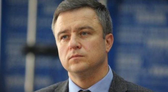 У Кулеби після ДТП переламані ребра, його син – непритомний У Кулеби після ДТП переламані ребра, його син – непритомний