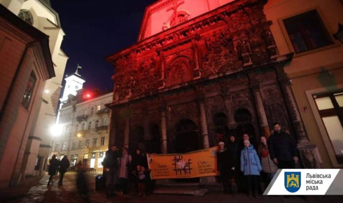 У Міжнародний день «Міста за життя» у Львові підсвітили каплицю Боїмів У Міжнародний день «Міста за життя» у Львові підсвітили каплицю Боїмів