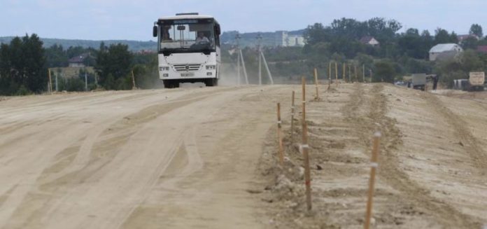 Будівництво дорого до «Білогорщі» подорожчало на 12 мільйонів Будівництво дорого до «Білогорщі» подорожчало на 12 мільйонів