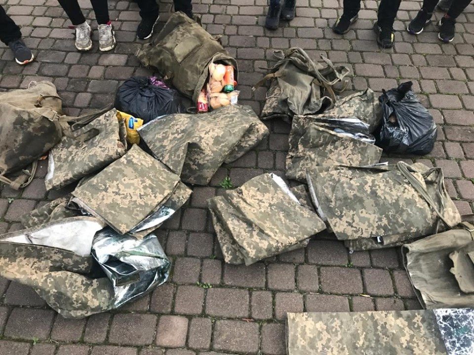 На Закарпатті нелегали, аби їх не зловили, вдягнули на ноги ратиці - 3
