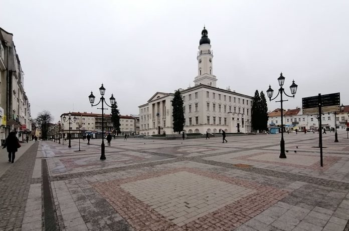Площа Ринок у Дрогобичі стала виключно пішохідною зоною Площа Ринок у Дрогобичі стала виключно пішохідною зоною