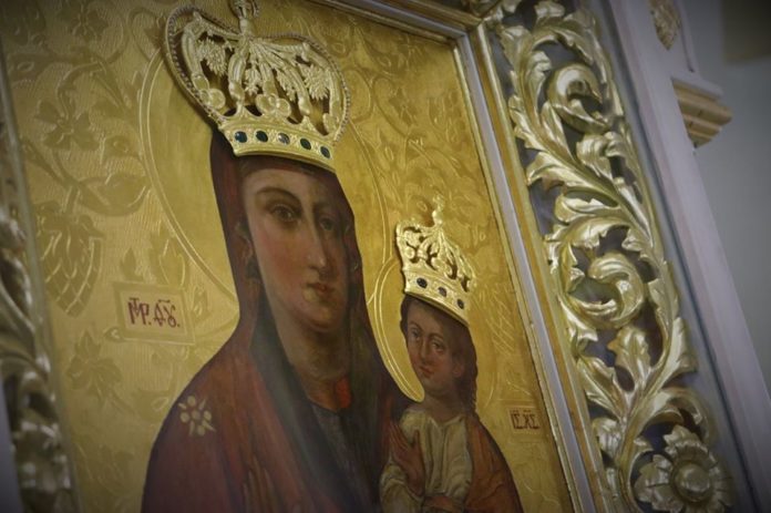 У Львівський храм св. Анни прибула чудотворна ікона Зарваницької Божої Матері У Львівський храм св. Анни прибула чудотворна ікона Зарваницької Божої Матері