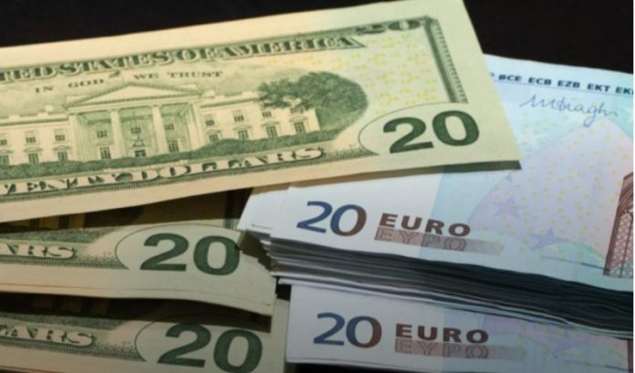 У перші дні зими долар та євро в Україні продовжують падати У перші дні зими долар та євро в Україні продовжують падати