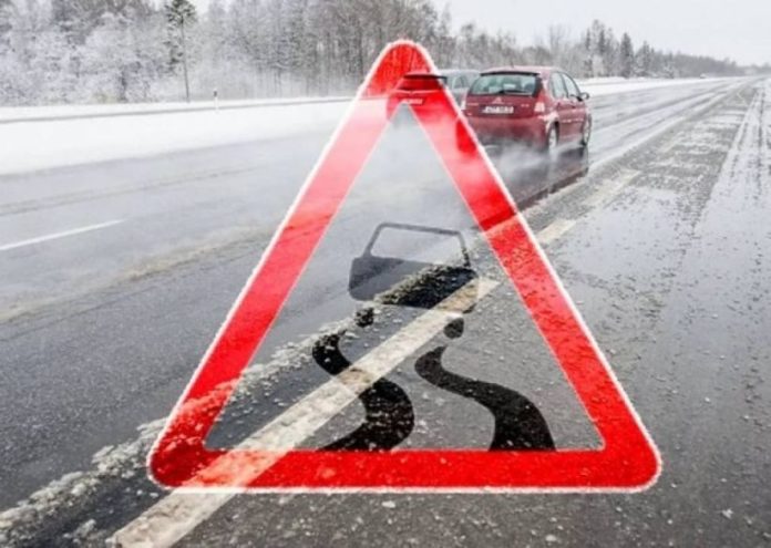 Моторошна ДТП на Львівщині: 7 осіб постраждало, 1 людина загинула Моторошна ДТП на Львівщині: 7 осіб постраждало, 1 людина загинула