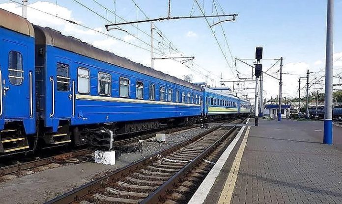 Львівська залізниця змінює розклад руху приміських поїздів Львівська залізниця змінює розклад руху приміських поїздів