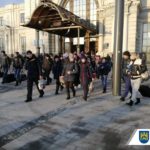 На пл. Двірцевій почав курсувати громадський транспорт - 3 трамвайних маршрути і 13 автобусних - 6