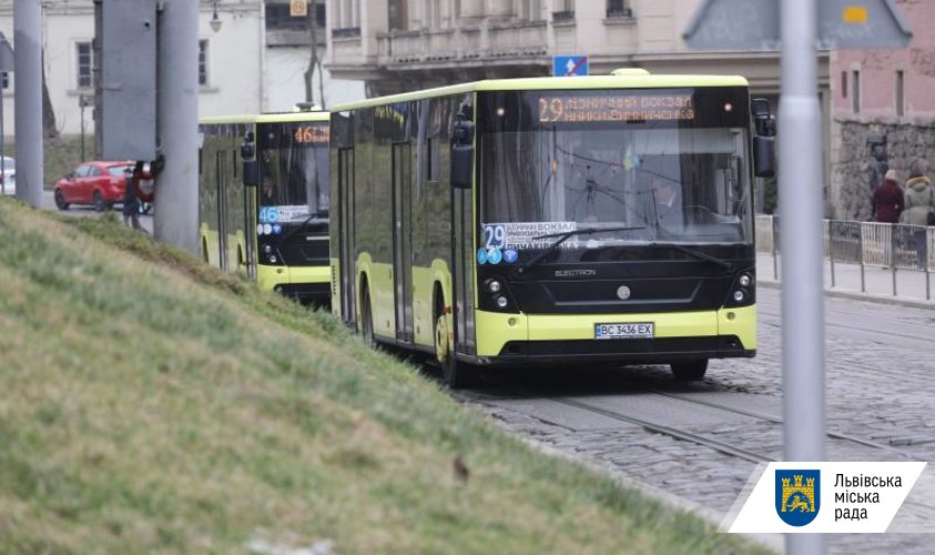 Львівські пенсіонери та пільговики і надалі їздитимуть безкоштовно у громадському транспорті