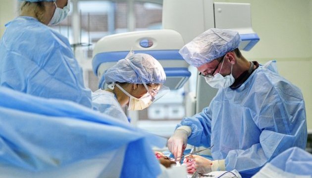 Вижити не можна померти: тисячі пацієнтів можуть не дочекатися пересадки органів