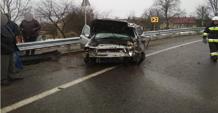 На Мостищині внаслідок ДТП травмувався водій