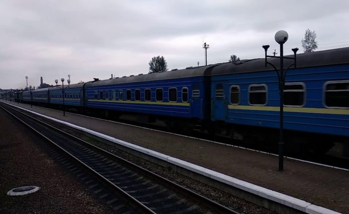 У Сколівському районі поїзд смертельно травмував людину У Сколівському районі поїзд смертельно травмував людину
