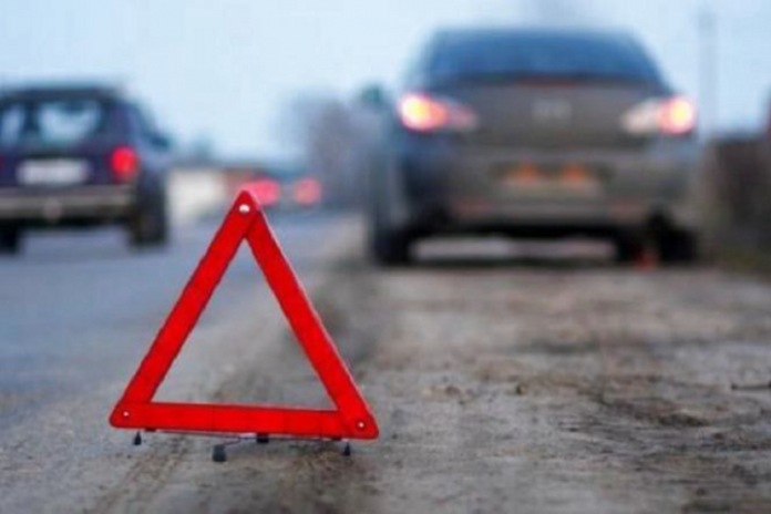На Львівщині мікроавтобус збив 16-річну дівчину На Львівщині мікроавтобус збив 16-річну дівчину