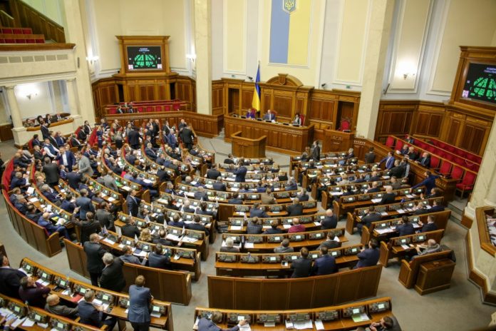 Разумков спростував чутки про 100 тисяч зарплати нардепам Разумков спростував чутки про 100 тисяч зарплати нардепам