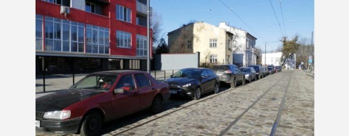 На Замарстинівській працюватиме евакуатор, який прибиратиме припарковані авто На Замарстинівській працюватиме евакуатор, який прибиратиме припарковані авто
