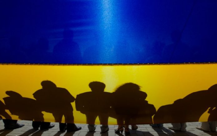 Третина українців ставлять добробут вище прав та свобод, — опитування Третина українців ставлять добробут вище прав та свобод, — опитування