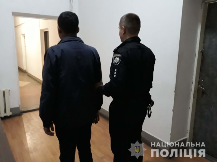Поліцейські Львівщини затримали викрадача авто, який переховувався від слідства Поліцейські Львівщини затримали викрадача авто, який переховувався від слідства