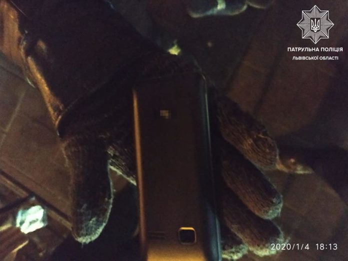 У Львові затримали зловмисників, що пограбували 80-річного дідуся У Львові затримали зловмисників, що пограбували 80-річного дідуся
