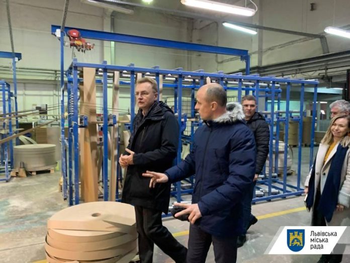 Садовий планує заробляти на макулатурі Садовий планує заробляти на макулатурі