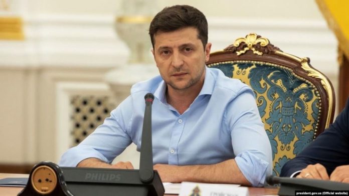 Зеленський обговорив інвестиції з головою Резервного фонду Оману Зеленський обговорив інвестиції з головою Резервного фонду Оману