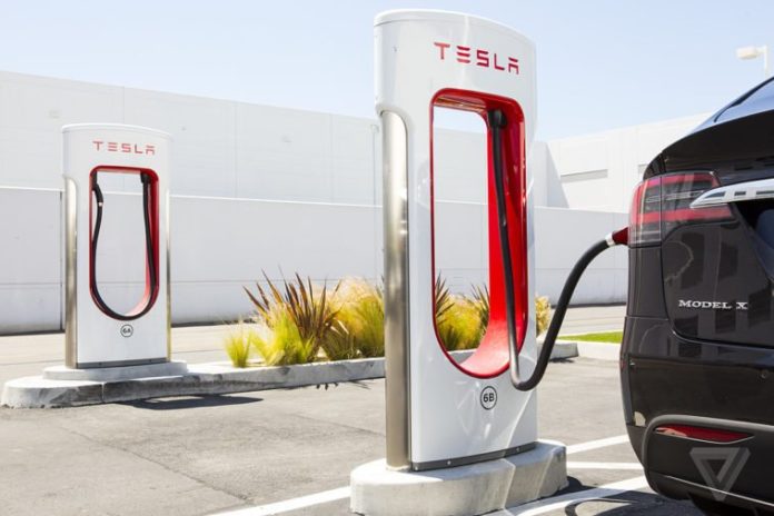 Tesla встановить більше станцій Supercharger в Україні, ніж планувалося спочатку Tesla встановить більше станцій Supercharger в Україні, ніж планувалося спочатку