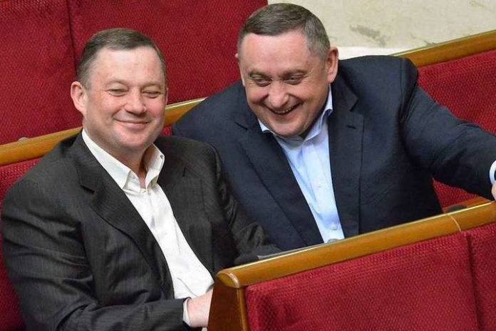 Брати Дубневичі переписали свої ТЕЦ у Львівській області на синів Брати Дубневичі переписали свої ТЕЦ у Львівській області на синів
