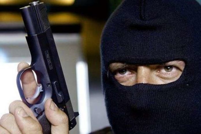 На Львівщині грабіжники катували сім’ю, загинула людина На Львівщині грабіжники катували сім’ю, загинула людина