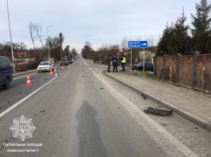 На Львівщині водій 5 хвилин після штрафу потрапив у ДТП На Львівщині водій 5 хвилин після штрафу потрапив у ДТП