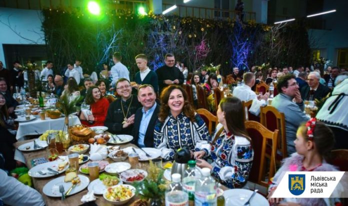 Завтра у Львові відбудеться благодійне родинне свято «В гостях у Василя та Маланки» Завтра у Львові відбудеться благодійне родинне свято «В гостях у Василя та Маланки»