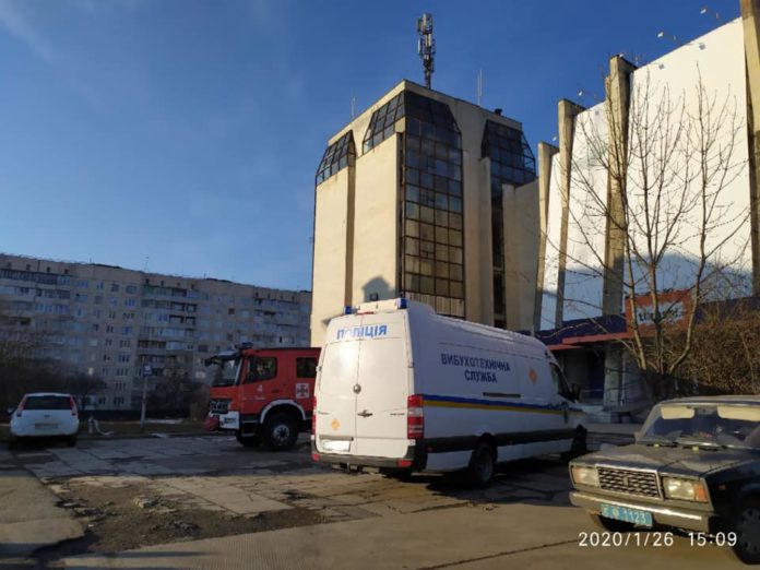 У Львові “замінували” торгівельний центр: поліція ВНП не виявила У Львові “замінували” торгівельний центр: поліція ВНП не виявила