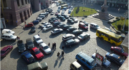 У Львові планують підвищити вартість за паркування авто