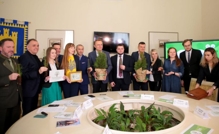 У Львові відновлять історичний фруктовий сад та озеленять центр міста У Львові відновлять історичний фруктовий сад та озеленять центр міста