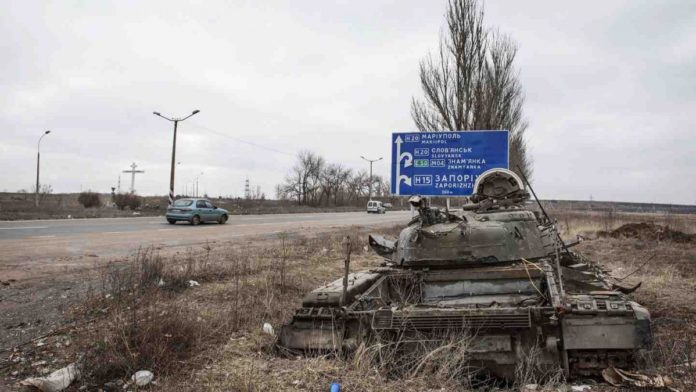 Бойовики обстріляли з мінометів українські позиції на Донбасі Бойовики обстріляли з мінометів українські позиції на Донбасі