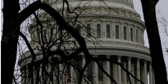 Сенат США виправдав Трампа за першою статтею імпічменту Сенат США виправдав Трампа за першою статтею імпічменту