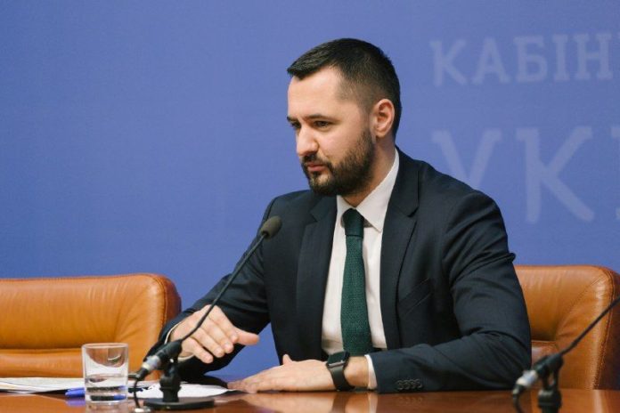Відновлення довіри та залучення інвестицій: очільник Держгеонадр оприлюднив першочергові завдання на 2020 рік Відновлення довіри та залучення інвестицій: очільник Держгеонадр оприлюднив першочергові завдання на 2020 рік