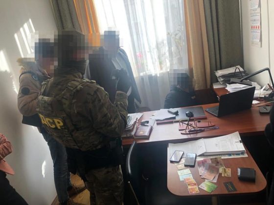 Начальника відділу Держпродспоживслужби Львівщини затримали на хабарі