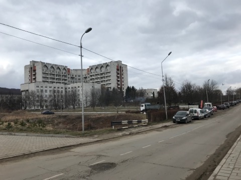 Завантажили і вивезли: що відбувається біля госпіталю у Винниках - 2