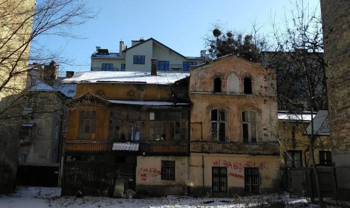 Історичну віллу на Коновальця у Львові наразі не чіпатимуть Історичну віллу на Коновальця у Львові наразі не чіпатимуть